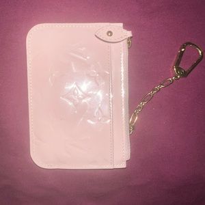 LOUIS VUITTON
Vernis Key Pouch Rose Ballerine